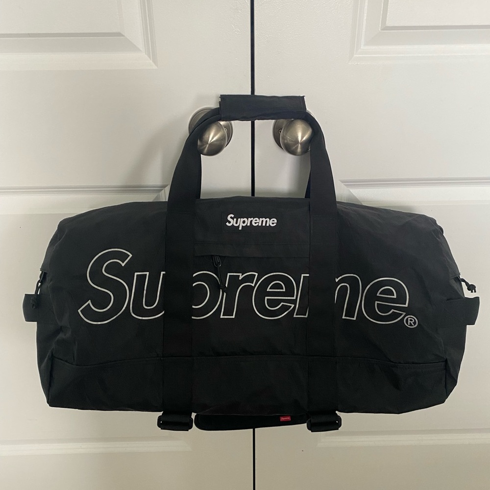 NEW Supreme Duffle bag Black FW18B9 NWT